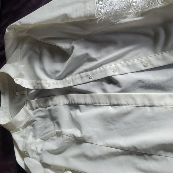 Laundry White Button Down with lace detailing on sleeve. Worn 1 time. - Picture 6 of 7